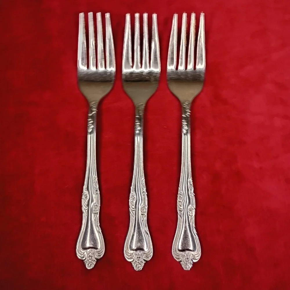 3 Salad Forks Oneida AZALEA Stainless Flatware 6 3/4